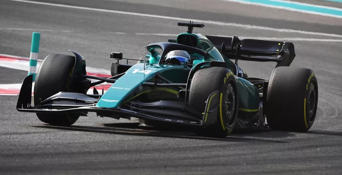 Aston Martin i Mercedes uskoro izlaze na stazu