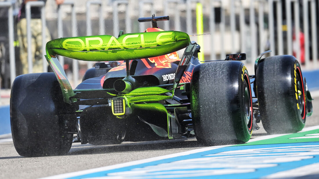 Verstappen najbrži prvog dana predsezonskih testiranja u Bahreinu