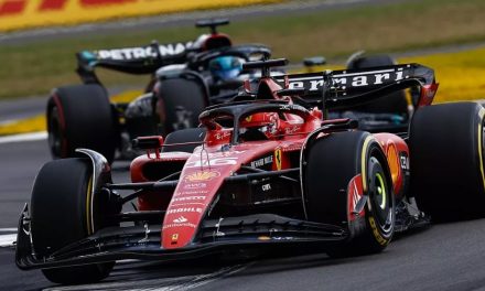 Ferrarijevo uplašeno razmišljanje spriječilo pritiskanje bolida u Silverstoneu