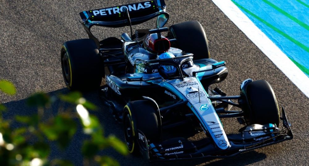 Sad možemo napadati zavoje — Russell