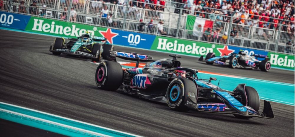 Ocon: Što god ljudi rekli, uživam u borbama sa Alonsom