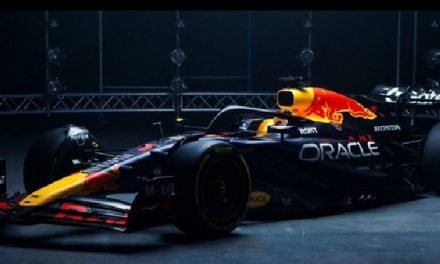 Red Bull predstavio RB21 za sezonu 2025