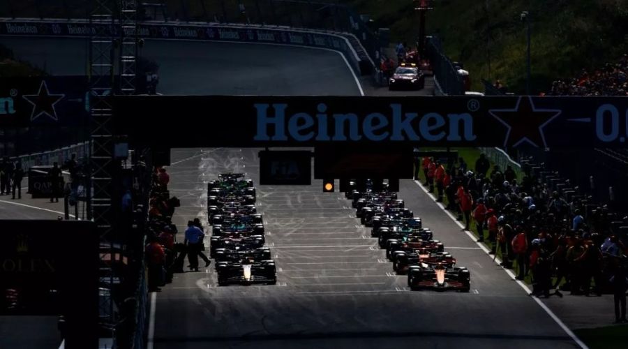 FIA razmatra povratak V10 motora, ne isključuje ukidanje motora za 2026