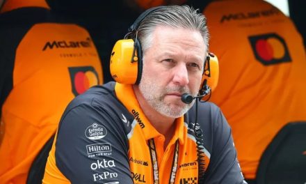Brown: McLaren je u velikoj četvorci, ali favoriti su u crvenom i srebrnom