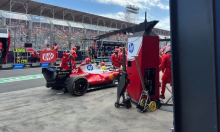 Hamilton: Trebali smo reagovati kada je Mercedes ušao u boks