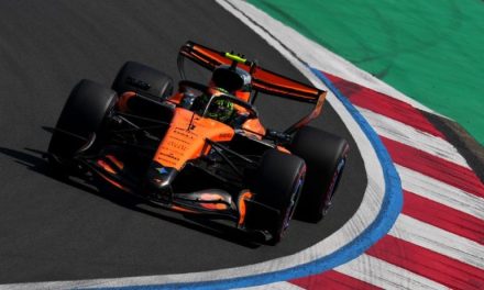 McLaren: MCL40 gubi u zavojima zbog manjka downforcea