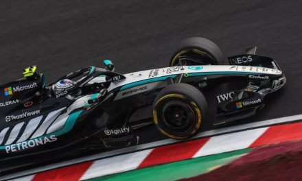Mercedes W17 ima dvije strane: Dominantan u čistom zraku, ranjiv u gužvi
