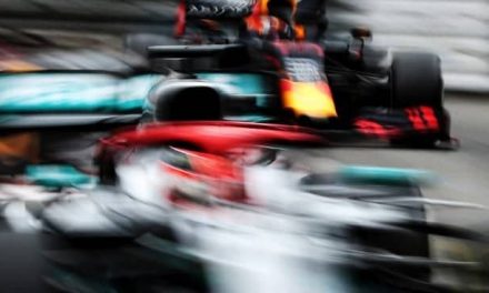 Verstappen: Monaco kazna me motivisala da pritišćem Hamiltona