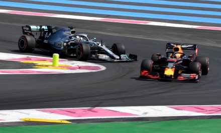 Hamilton neće biti kažnjen zbog incidenta sa Verstappenom