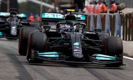 Red Bull pitao FIA-u da istraži Mercedesovo ‘savitljivo’ prednje krilo