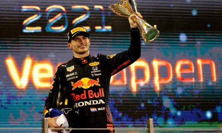 Max Verstappen dobio veliki novi ugovor sa Red Bullom
