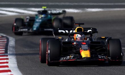 Horner ‘polaskan’ sličnošću dizajna Aston Martina i Red Bulla: Dobro je vidjeti da stari bolid ide dobro