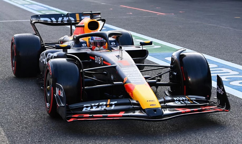 Verstappen ne zna zašto nemaju super dominantan bolid u jednom krugu