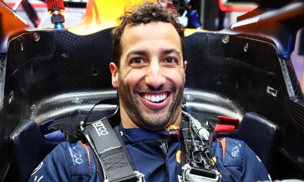 Daniel Ricciardo mijenja De Vriesa u AlphaTauriju!