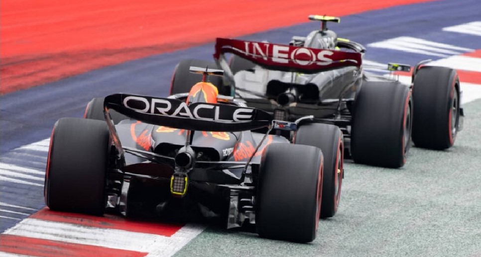 Wolff optužuje Verstappena za “osvetnički prekršaj”