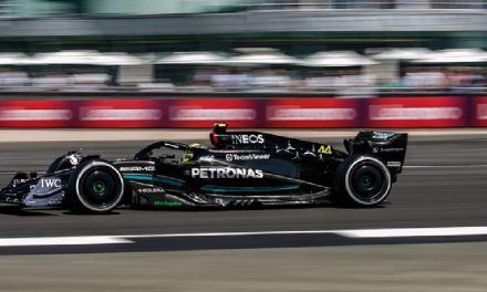 Hamilton: Nešto nije u redu sa bolidom