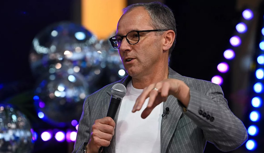 Domenicali poziva na reviziju kažnjavanja oko limita budžeta