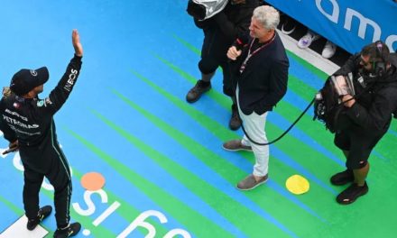 Mercedes ne potpisuje Hamiltona kao vozača, već stiče moćnu promotivnu sliku – Coluthard