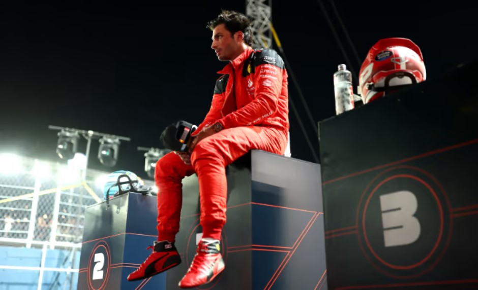 Sainz: Glasine oko 1. vozača ne pomažu Ferrariju