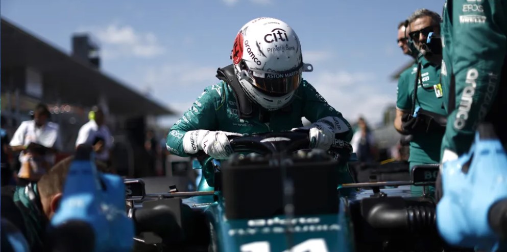 Alonso ističe “uski” operativni okvir kao jedan od problema AMR23 bolida
