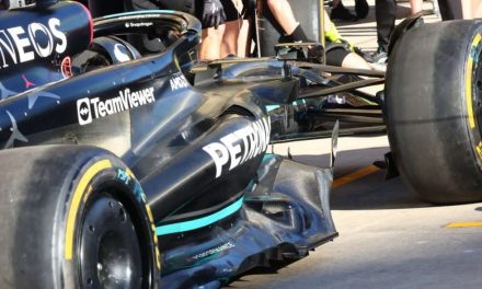 Mercedes je propustio veliku priliku sa novim pravilima – Hill