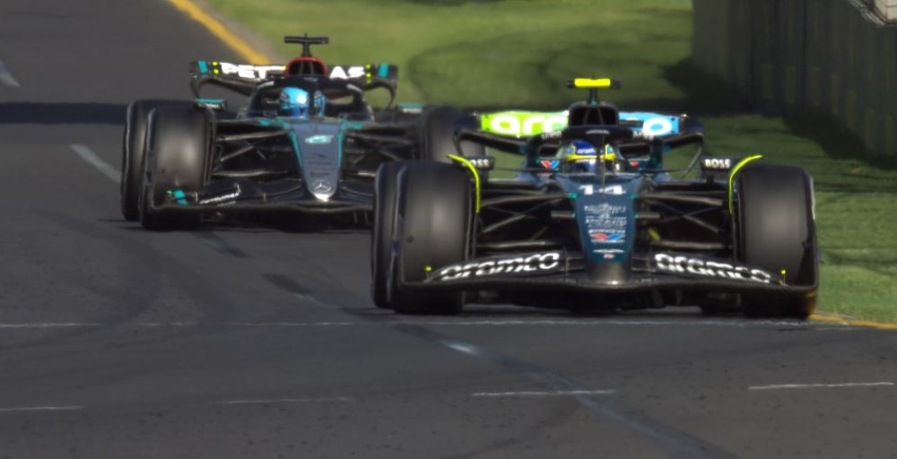 Mijenjanje linija uz žrtvovanje ulazne brzine je dio umjetnosti motorsporta — Alonso