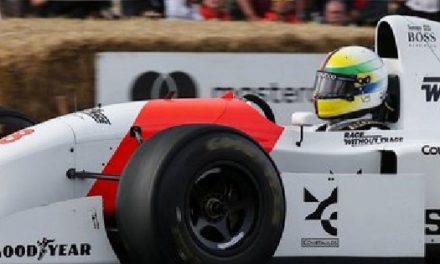 Vettel u Imoli odaje počast Senni u MP4/8