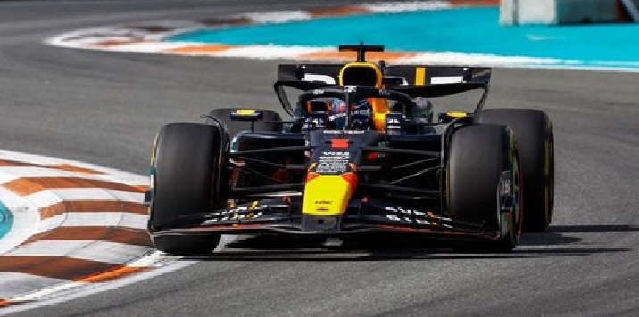 Red Bull tvrdi da je Max imao oštećenje podnice nakon konfuzije poslije utrke