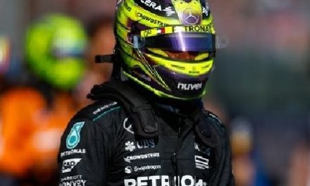 Frustrirani Hamilton: Ne mogu ništa učiniti