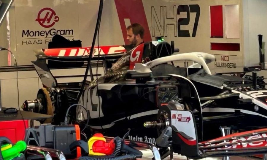 Haas sa zadnjim krilom jako malog opterećenjea dovršava evoluciju