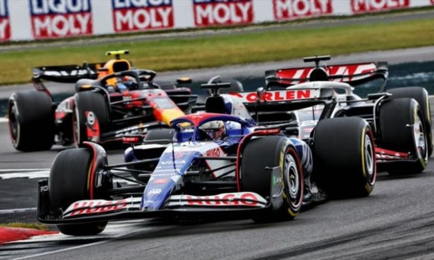 Ricciardo tvrdi da je bilo teško zasjati u sredini grida
