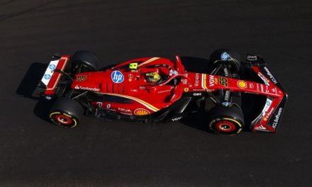 Sainz: Ferrarijeva implementacija utrke drži nas u borbi za naslov