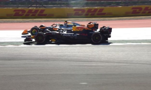 McLaren kritikuje “neprimjereno” miješanje sudija u borbu Norrisa i Verstappena