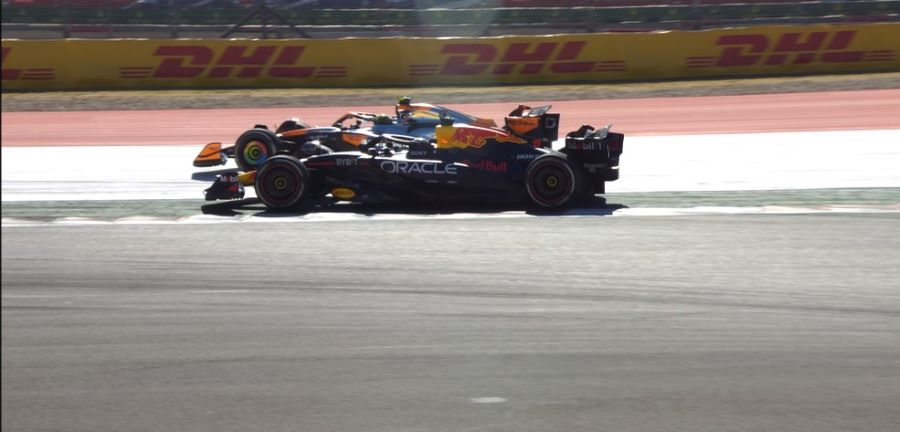 McLaren kritikuje “neprimjereno” miješanje sudija u borbu Norrisa i Verstappena