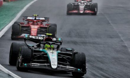 Hamilton ne želi više Mercedesove loše podatke — Steiner
