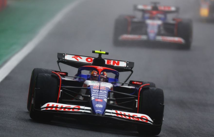 Pritisak na Lawsona i Tsunodu prema Red Bullu vildljiv tokom utrka