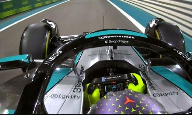 Hamilton je zaslužio da me pobijedi u Abu Dhabiju — Russell