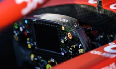 Kako je Hamilton podesio volan u Ferrariju kao što je imao u Mercedesu