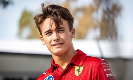 Dino Beganović vozi za Ferrari na VN Bahreina