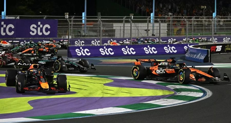 Ecclestone: Zašto Max nije odmah vratio poziciju?