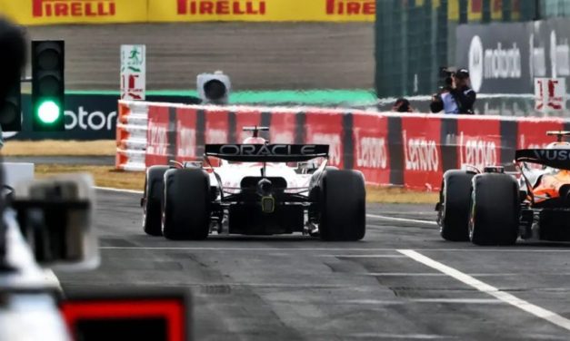 Zašto Verstappen ili Norris nisu kažnjeni za incident u boksu na Suzuki