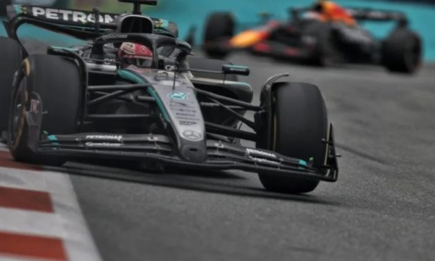 Na postolju ali bez pobjede: U čemu Mercedes griješi?