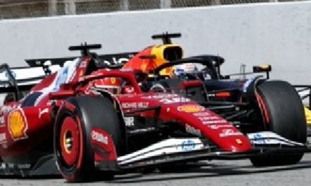 Wolff okarakterisao Leclerc/Max kao ‘pretjerano utrkivanje’