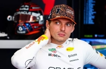 Verstappen skoro izgubio kontrolu dok je napadao Norrisa