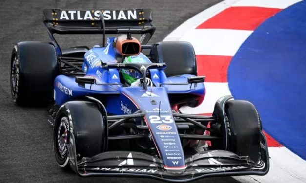 Williams mijenja zadnji kraj FW47 da spasi ključni 2. trening za Albona u Singapuru