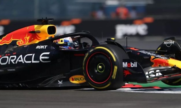 Verstappen poručuje: Pokazali smo da se nikad ne predajemo