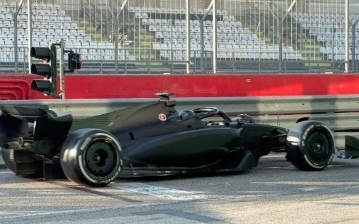 Perez i Cadillac na stazi u SF23 bolidu
