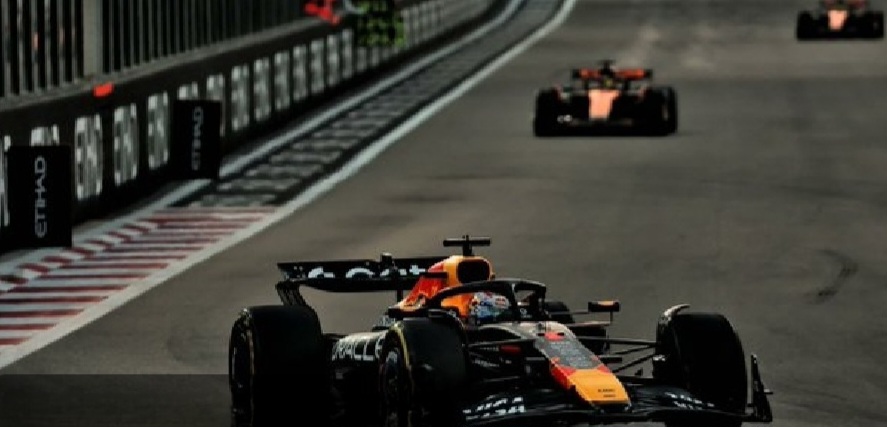 Verstappen: Biti sam u borbi protiv McLarena bila je moja prednost