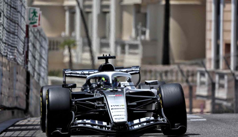 Cadillac ostao bez prvih bodova nakon kazne Perezu, Alonso donio Aston Martinu prvi bod sezone
