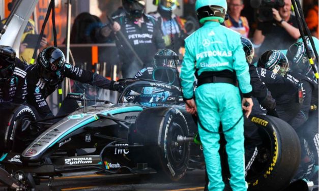 Russell: Mercedes je trebao odgovoriti na Ferrarijevu strategiju